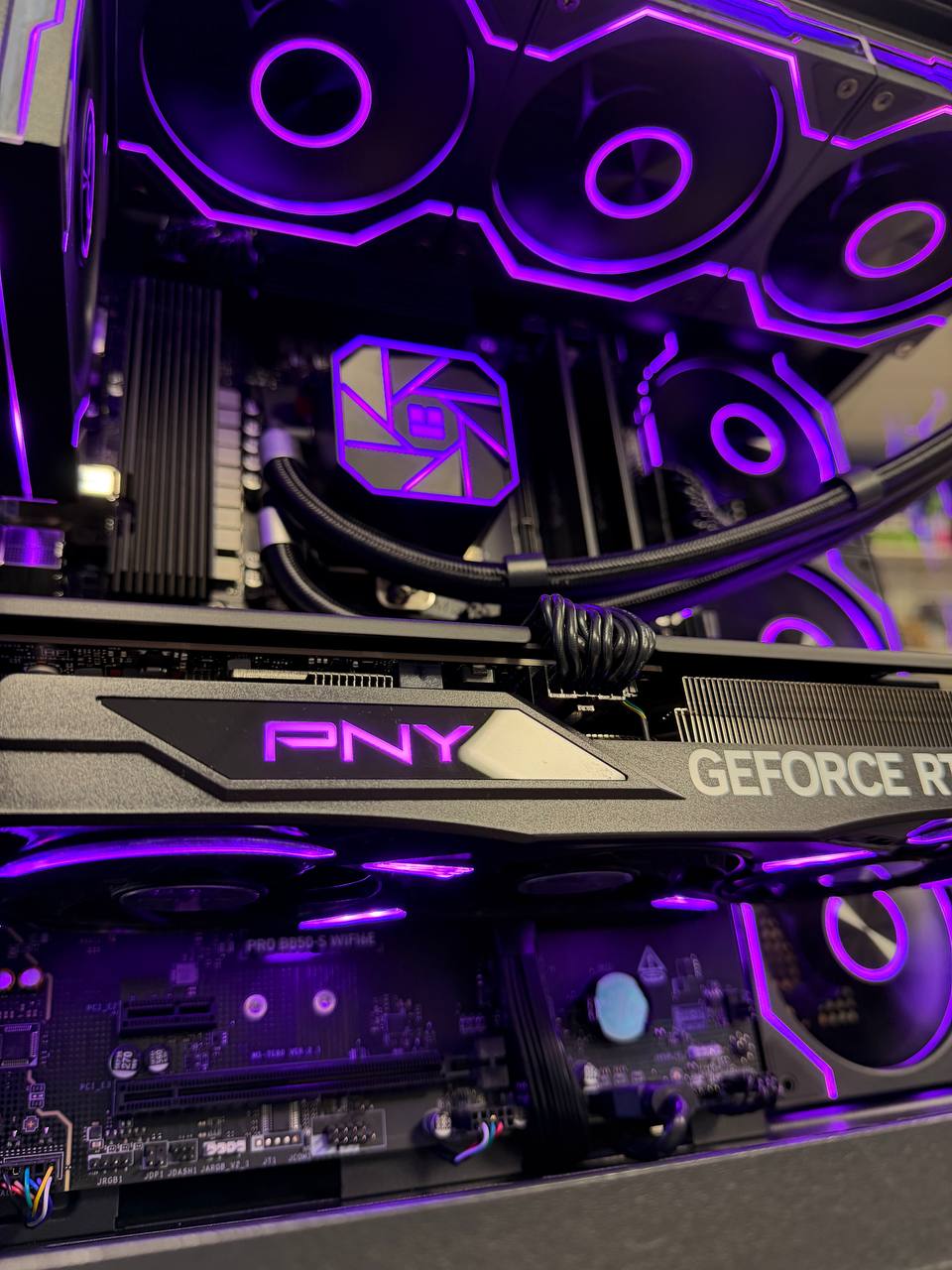 RTX 5070 Gaming PC – AMD Ryzen 7 7800X3D | 32GB DDR5 | 1TB NVMe